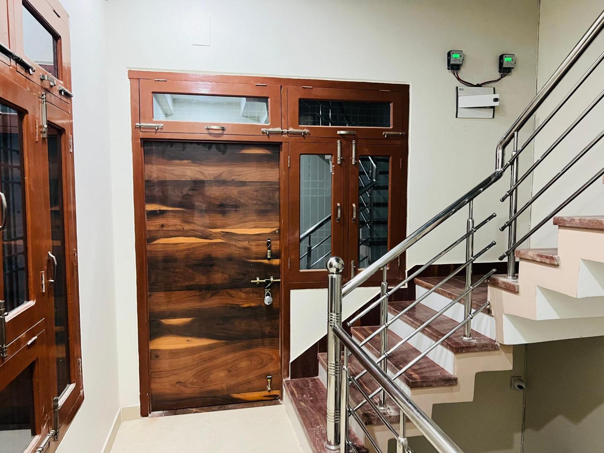 Sg Home Stay Ayodhya Exterior photo